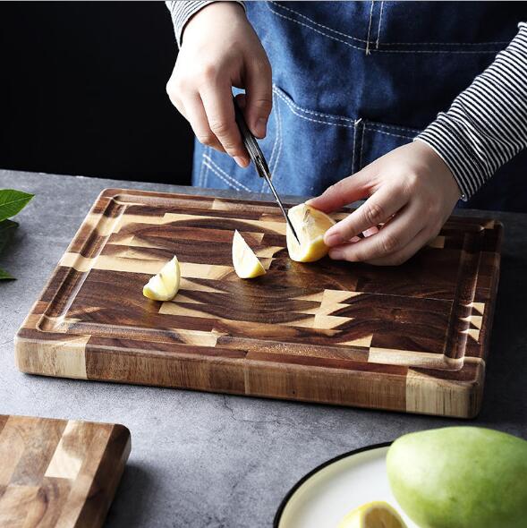 Planche à découper en bois